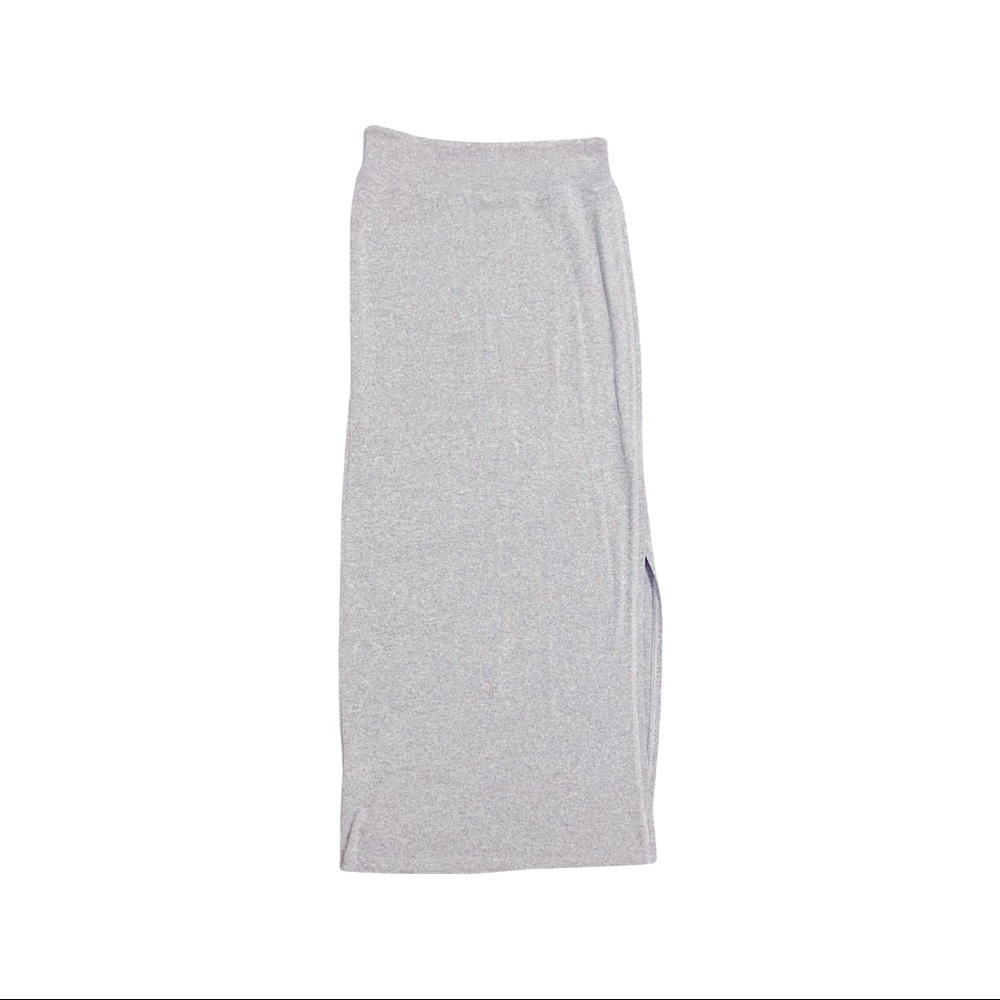 Casual- Long skirt with slit